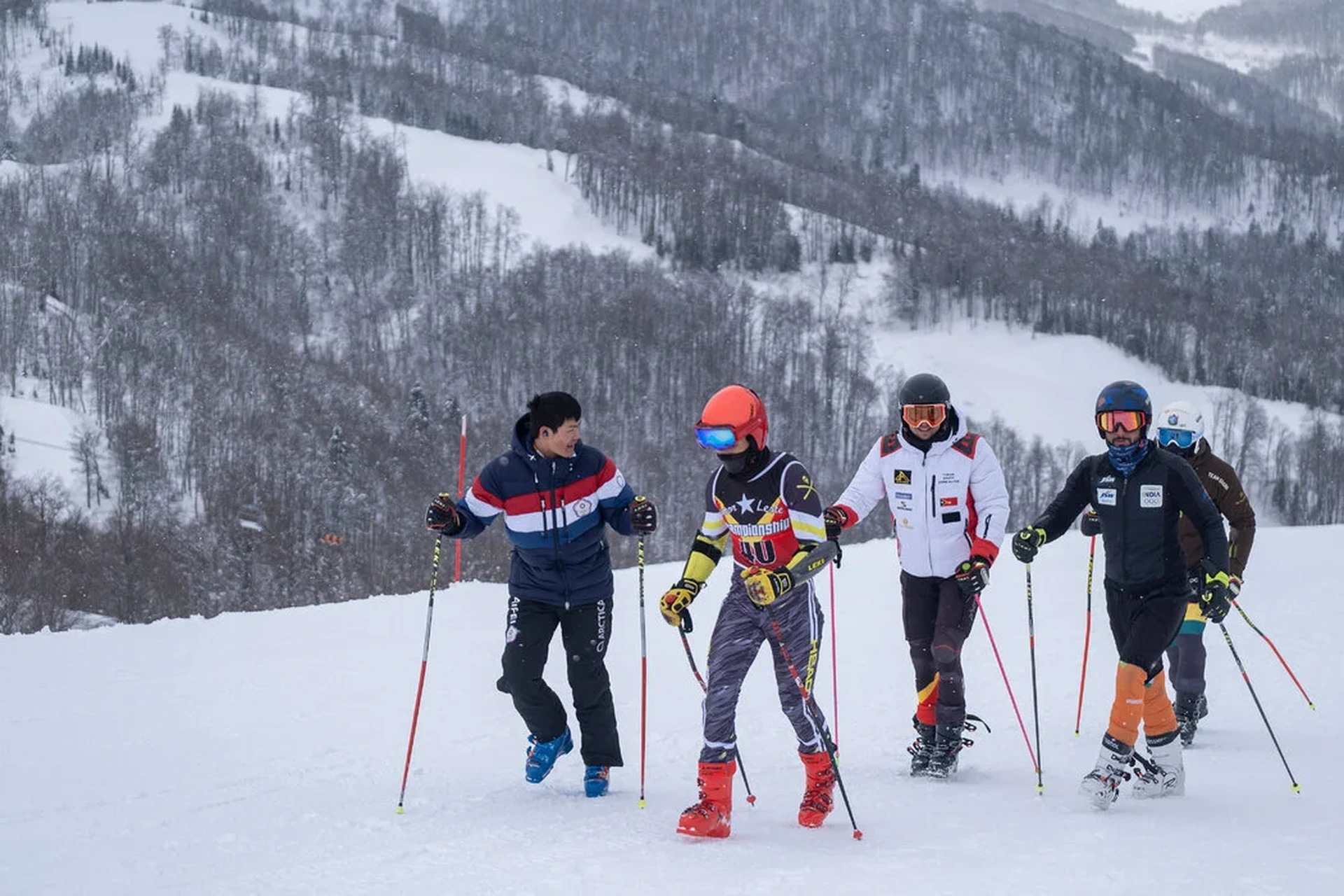澳洲幸运十高山滑雪冬奥会比赛现场